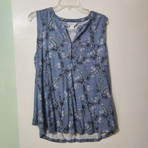 Blue tank with flowers
